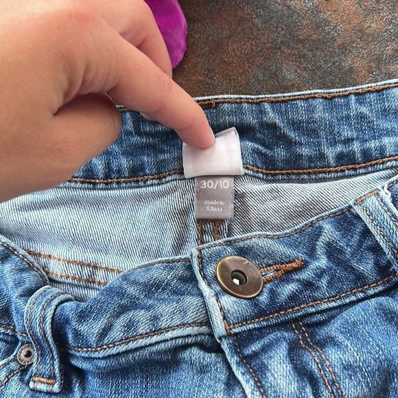 light denim shorts - Picture 5 of 6